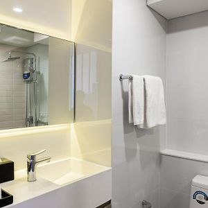 Studio executive duplex